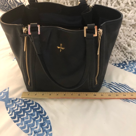 Pour la Victoire black leather bag with gold detail - Picture 2 of 8